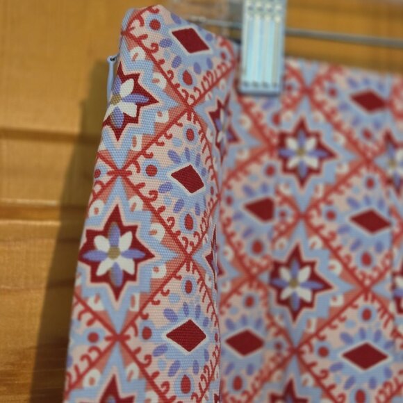 TALBOTS Skirt 10 Medallion Border Print Stretch Cotton Pink Red Blue NEW - Picture 12 of 15